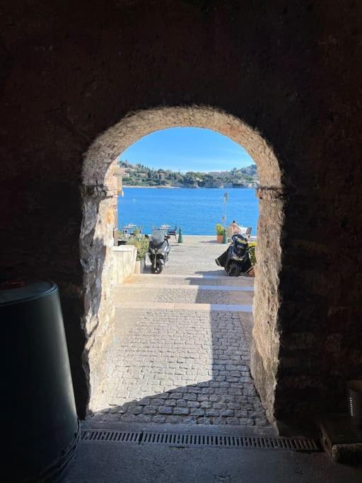 Loft - Centre Historique Lägenhet Villefranche-sur-Mer Exteriör bild