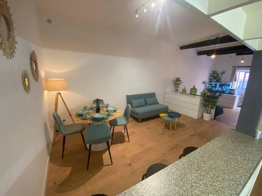 Loft - Centre Historique Lägenhet Villefranche-sur-Mer Exteriör bild