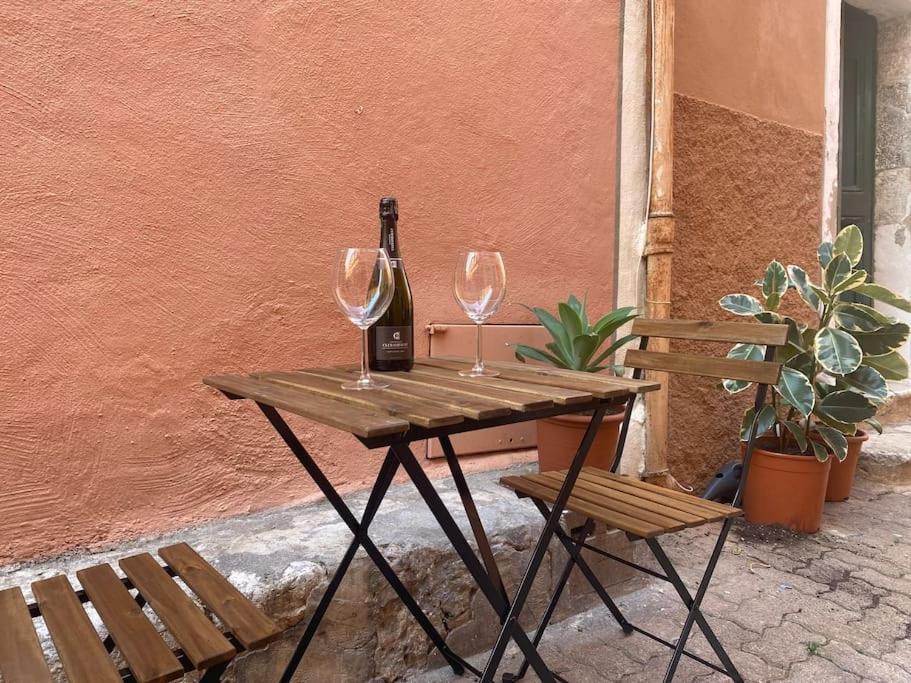 Loft - Centre Historique Lägenhet Villefranche-sur-Mer Exteriör bild
